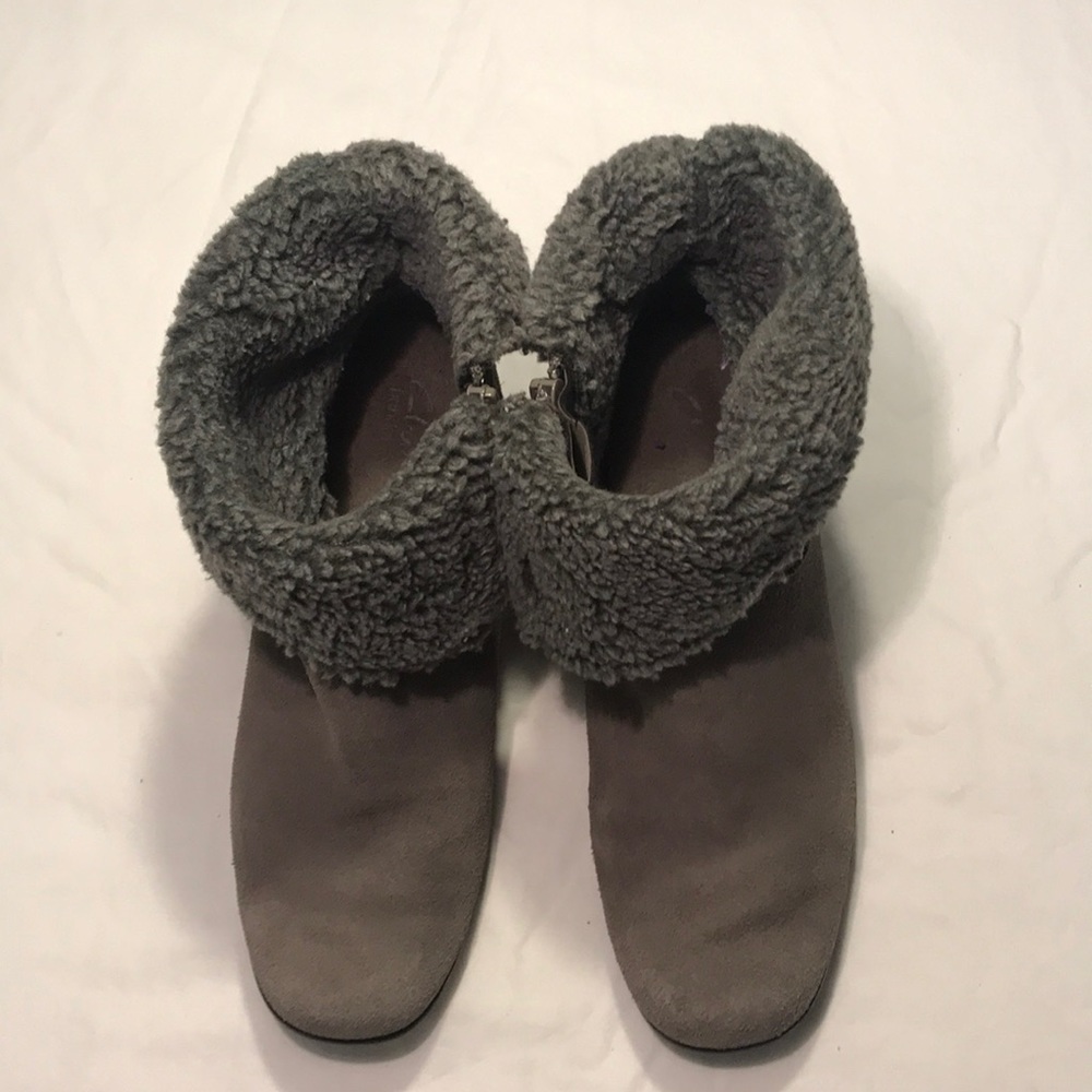CLARKS Sz 8w Faux Fur Lined Ankle Boots
